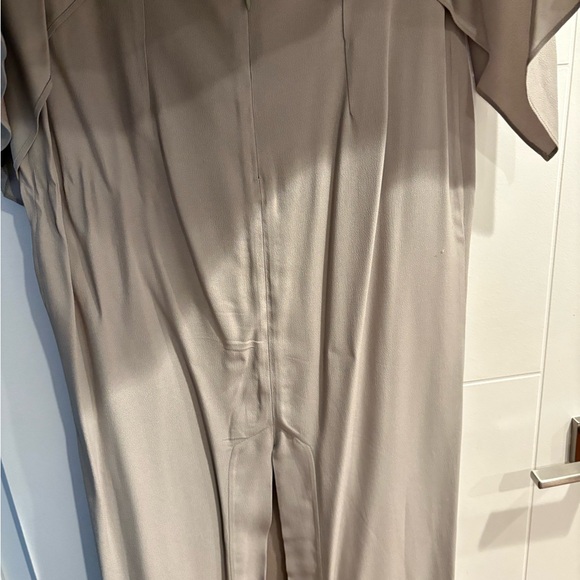 Taller Marmo
Women's Green leggera Cape-effect Crepe Gown - Picture 5 of 9